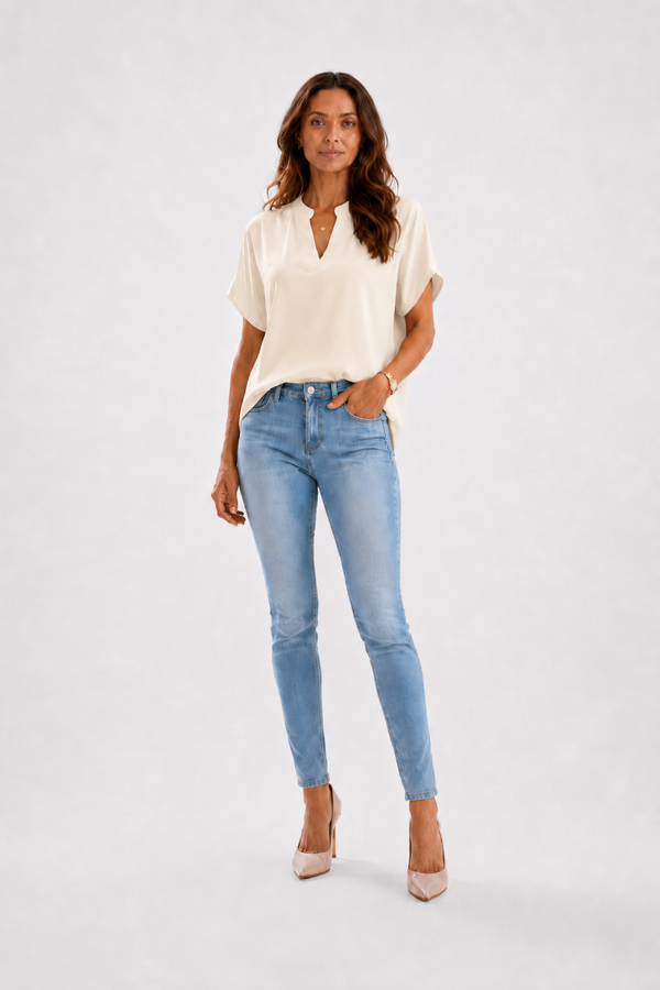 AMELIA | Belly covering light blouse