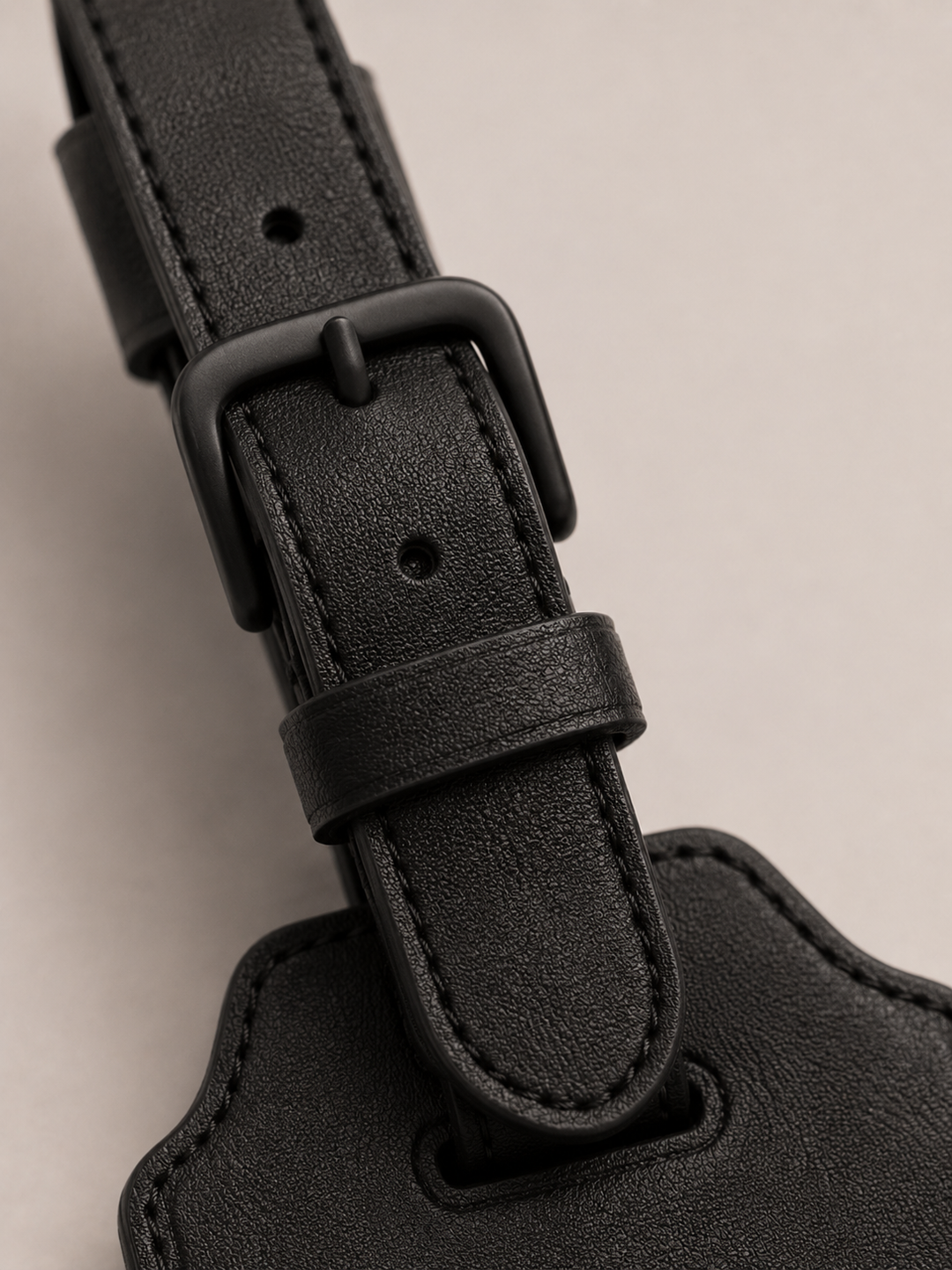 CityPiece Leather Luggage Tag . Black